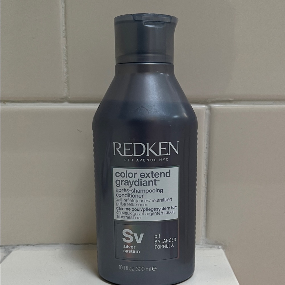 Redken Color Extend Graydiant Conditioner brand new